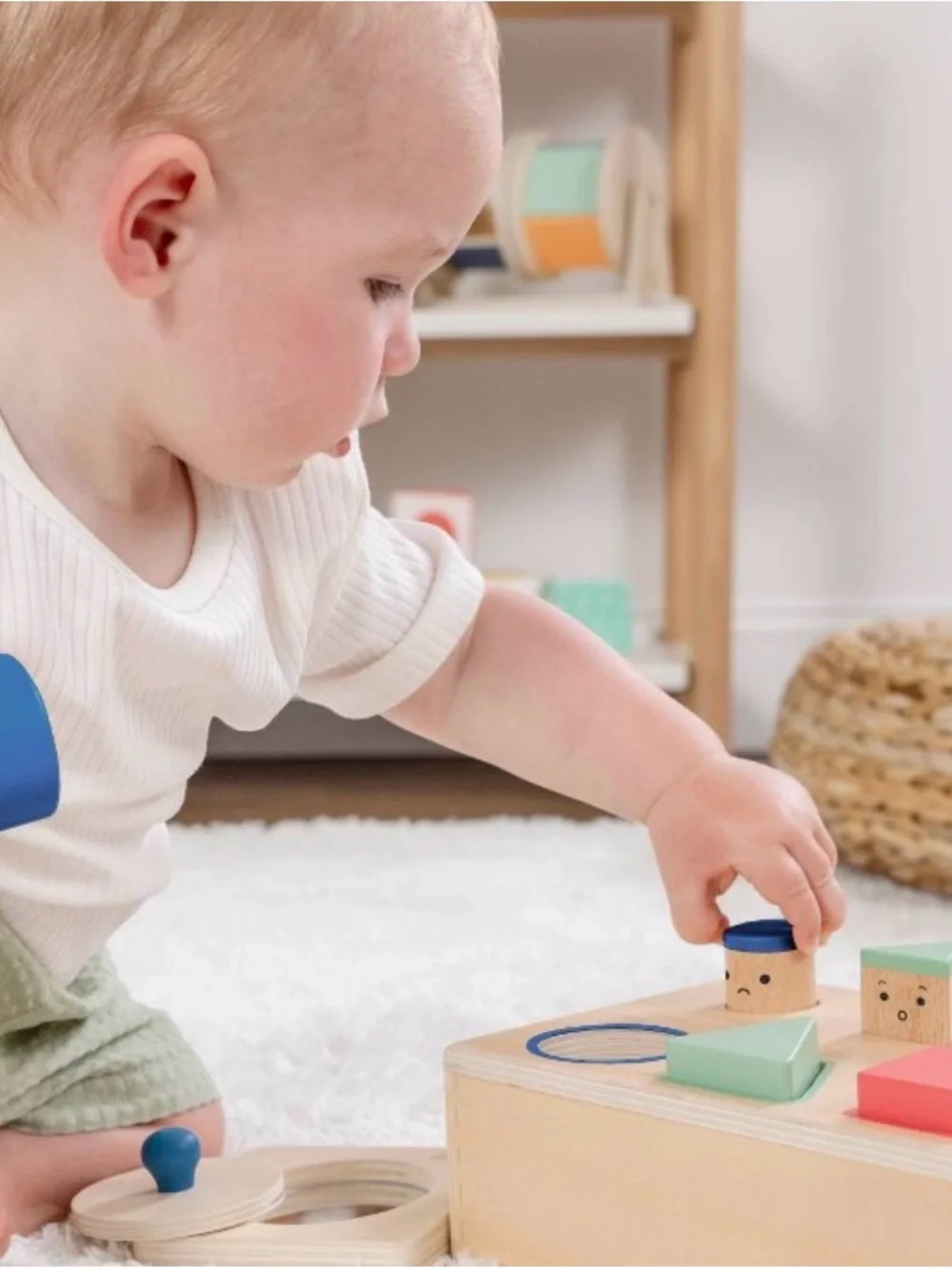 KiwiCo Wooden Pop-Up Shape Sorter Toy - Blue, Green, Pink, Natural